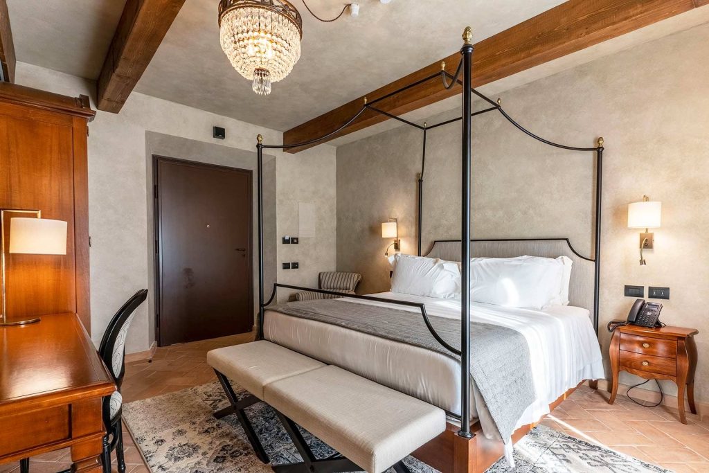 Pool Junior Suite 2 - Villa Petriolo Firenze